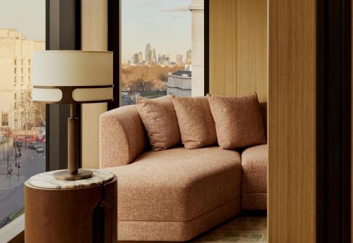 Corner Park Suite