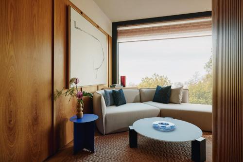 Corner Park Suite