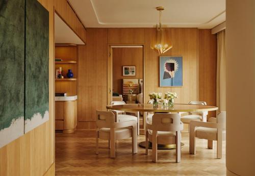 Hyde Park Balcony Suite