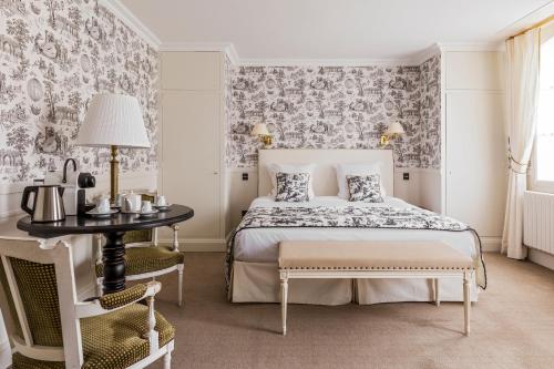 Deluxe Family Suite