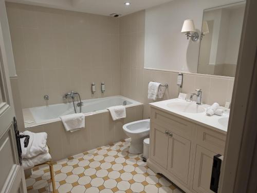 Deluxe Family Suite