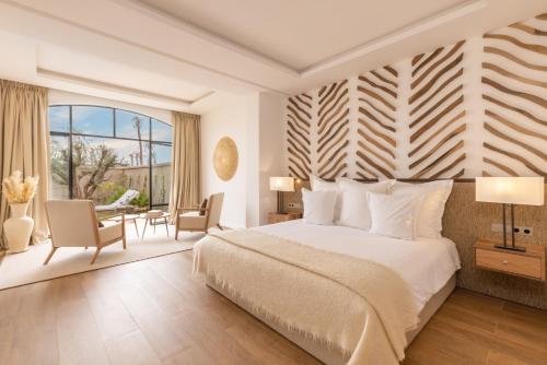 Ksara Large Suite