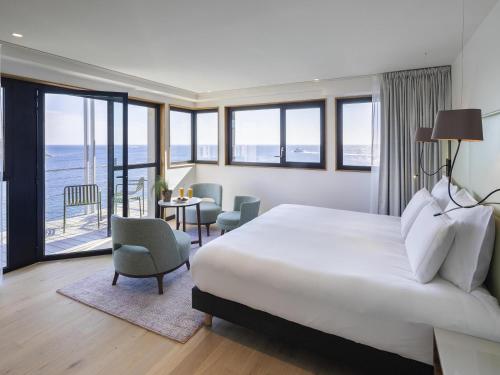 Two-Bedroom Suite with One King Bed or Two Single Beds with Terrace - Sea Front