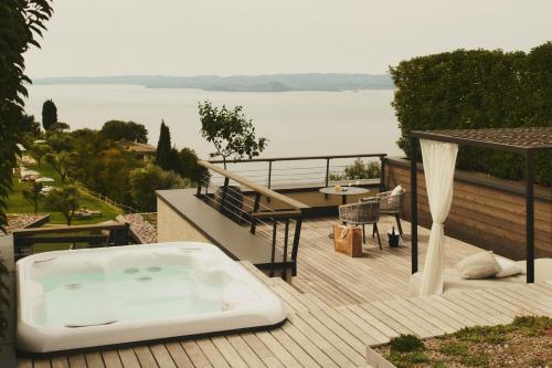 Suite with Spa Bath