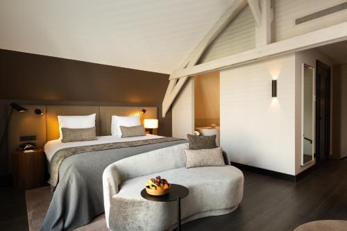 Jean Suite