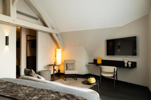 Jean Suite