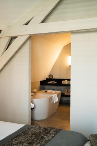 Jean Suite