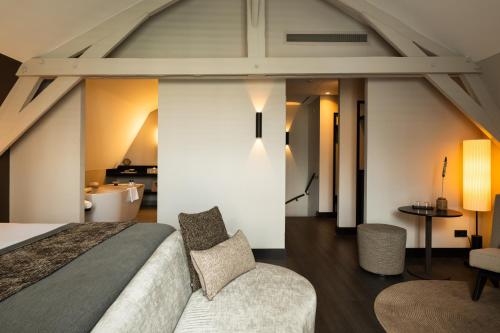 Jean Suite