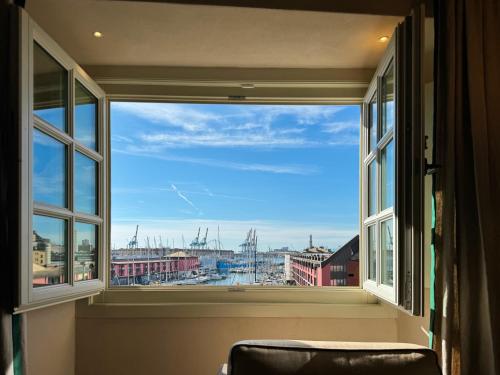 Deluxe Suite with Sea View