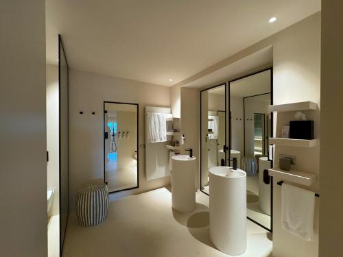 Deluxe Suite with Sea View