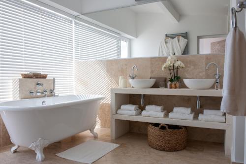 Superior Room with Marsh View