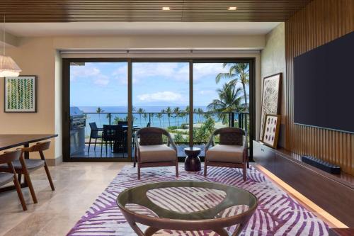 Queen Room with Two Queen Beds and Shower - Ocean View