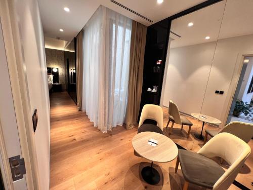 Residence Suite with 2 Bedrooms