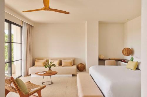 Junior Suite with Golf View