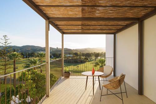 Junior Suite with Golf View