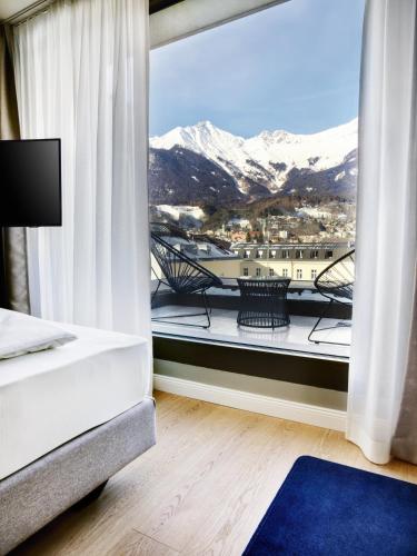 Double Room Mountain View with balcony