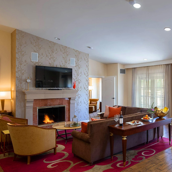 Oak Knoll One-Bedroom Suite