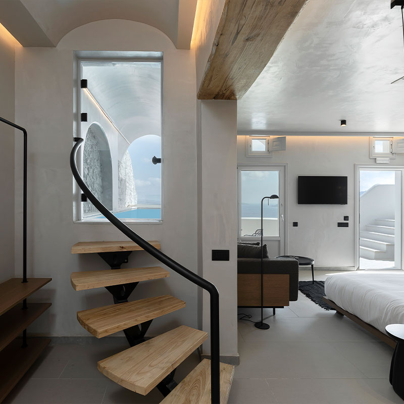Master Suite with outdoor plunge pool
