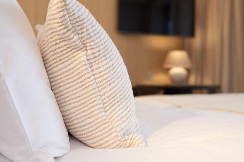 Superior South twin