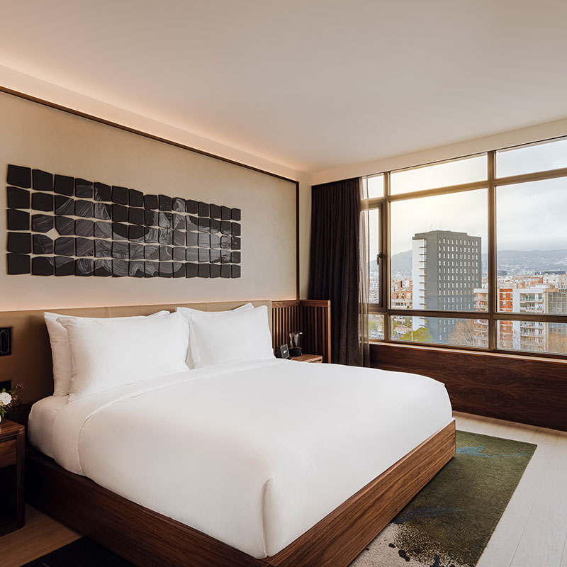 Deluxe City Room