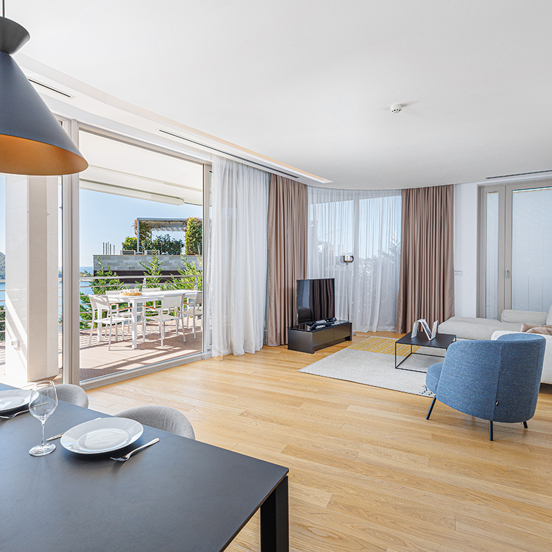 Three-bedroom Residence Sunny Hill Line