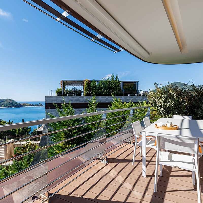 Three-bedroom Residence Sunny Hill Line