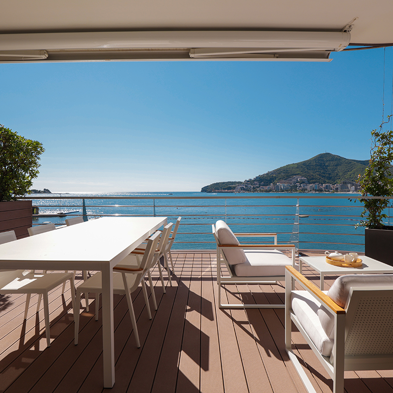 Three-bedroom Residence Sea View