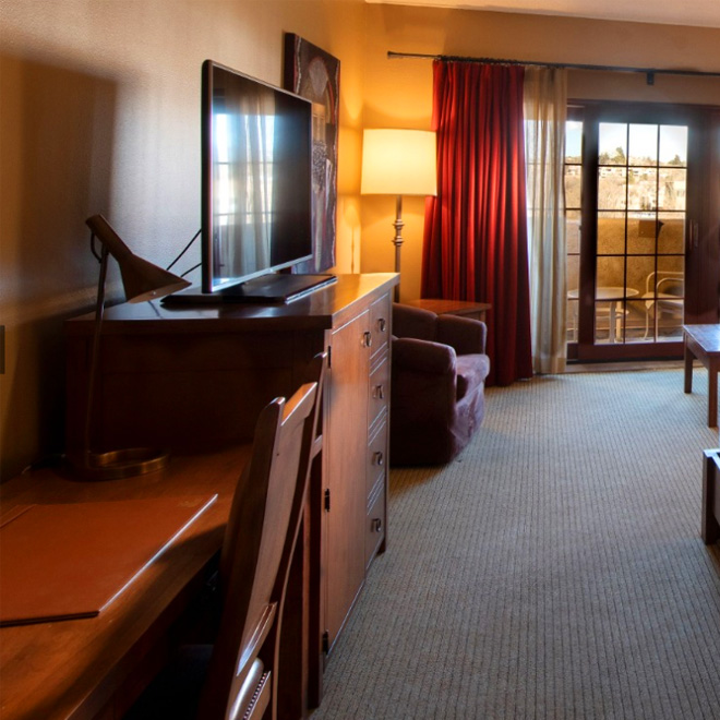 Courtyard Deluxe King