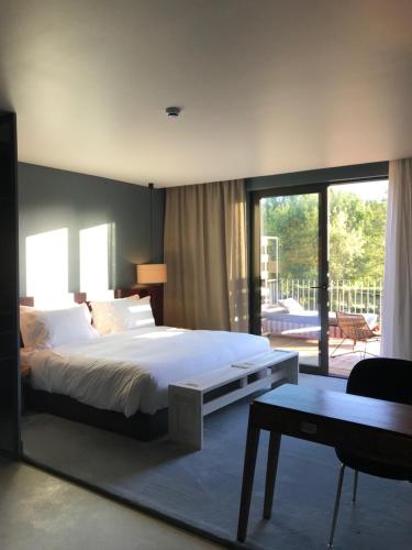 Superior King Room (Adults Only)