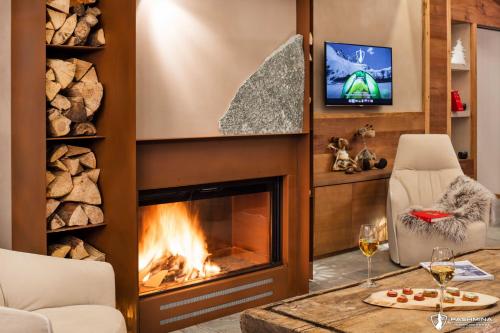 Three-Bedroom Deluxe Suite - Cozy Home XXL