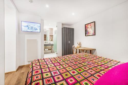Four-Bedroom Deluxe Suite - Cozy Home