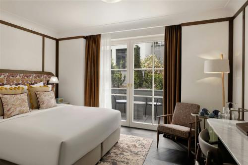 Modern King Room