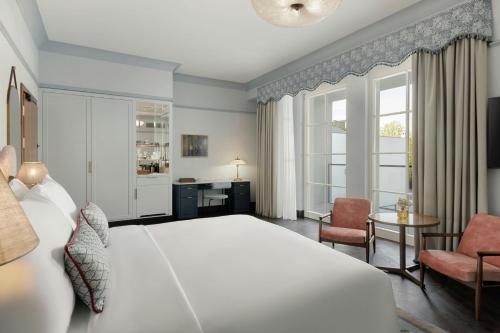 Heritage Junior King Suite
