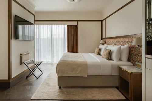 Heritage Junior King Suite