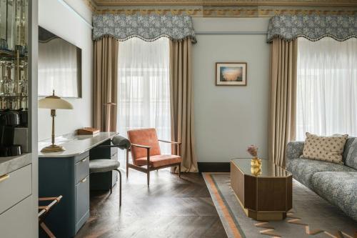 Heritage Grand King Room