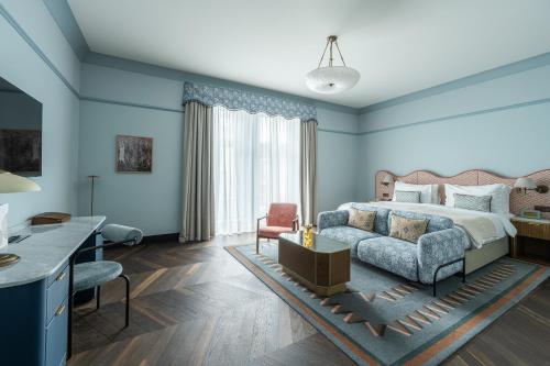 Heritage Grand King Room