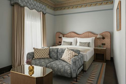 Heritage Grand King Room