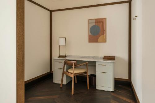 Heritage Grand King Room