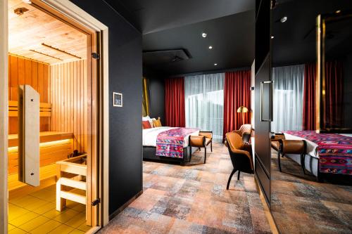 Deluxe King Room with Private Sauna and Panoramic View