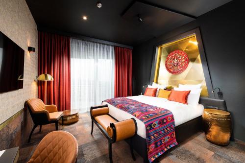 Premium King Room with Pool View