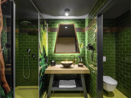 Superior Garden View King