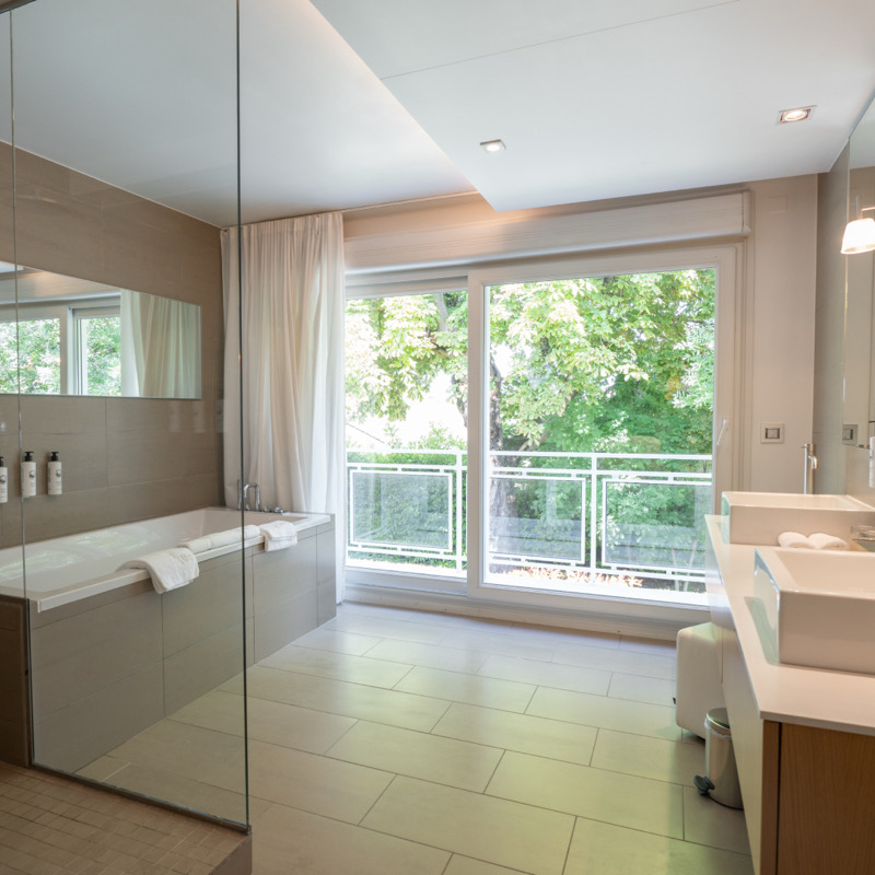 Balcony Suite