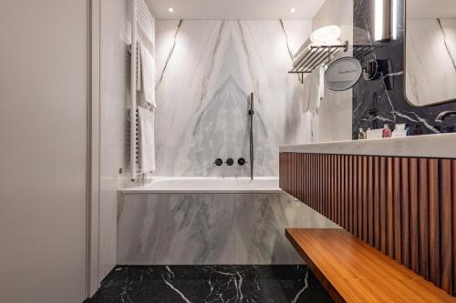 Signature Junior Suite
