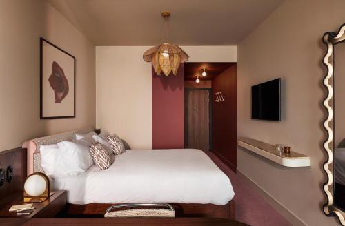 Roomy
