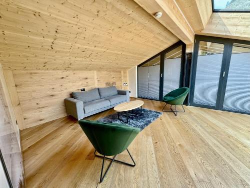 Family Apartment with Balcony