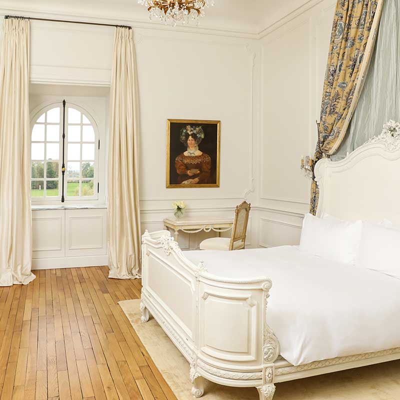 Top floor king room garden view