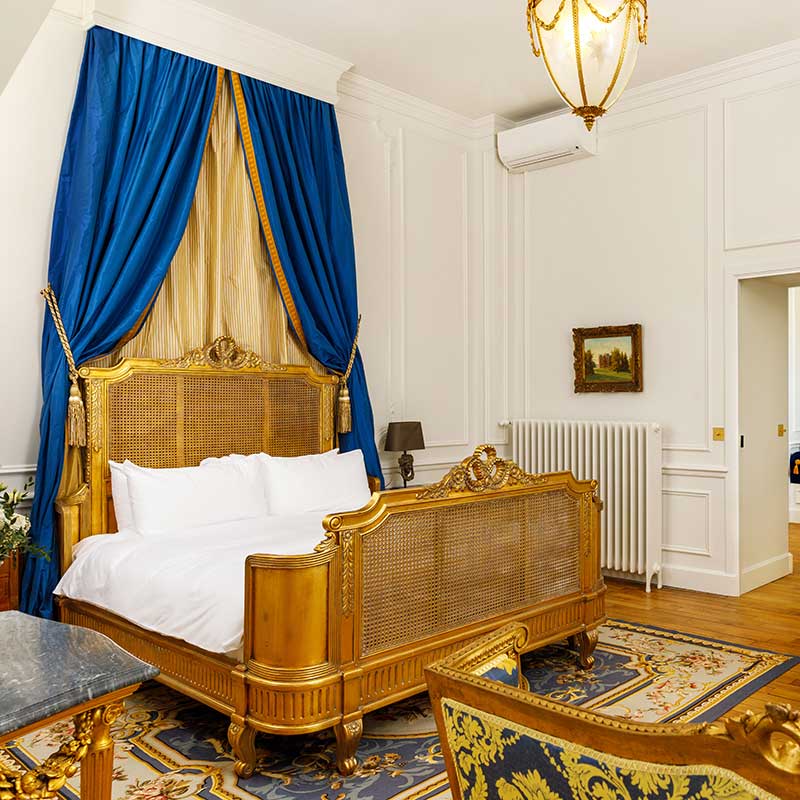 Top floor corner king suite scenic view