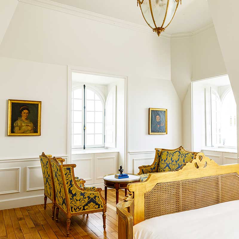 Top floor corner king suite scenic view