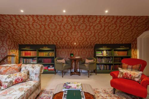 Four-Bedroom Penthouse Apartment
