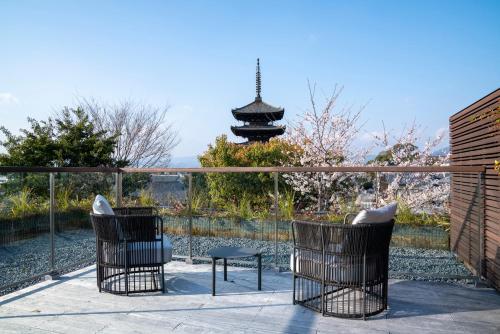 Panoramic Terrace with Free Lounge Access